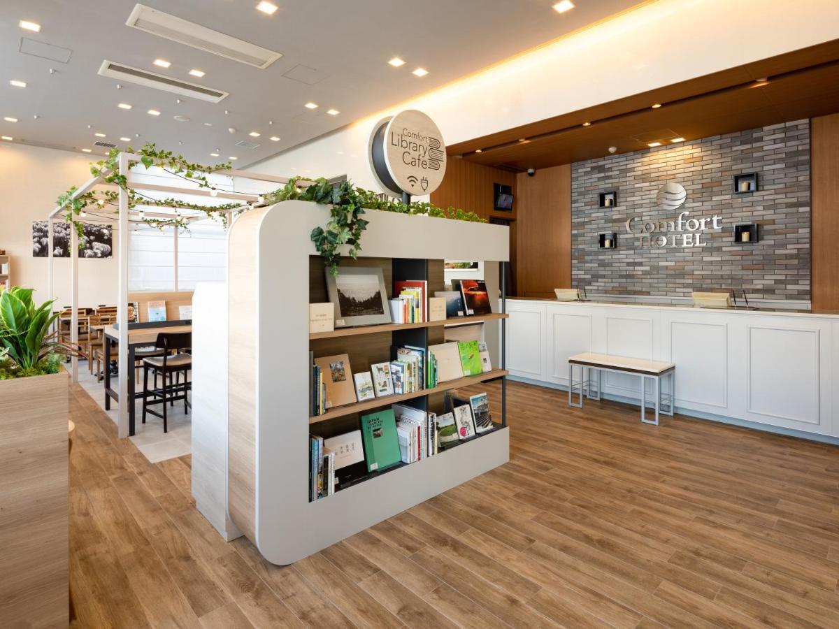 Comfort Hotel Toyama Station Buitenkant foto